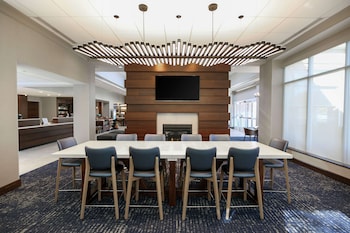 Hilton Garden Inn Melville,Long Island>>Commack,3 star