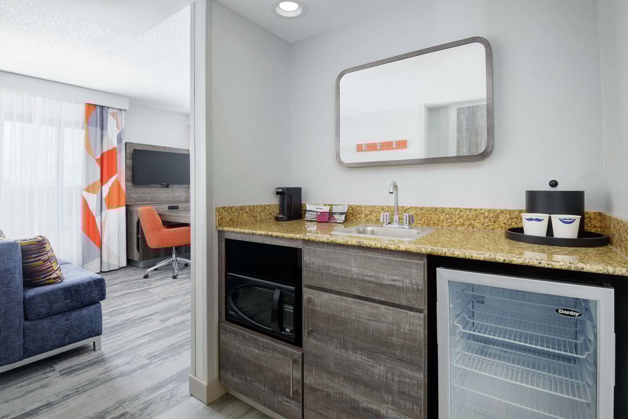 hampton inn and suites tampa ybor city downtown