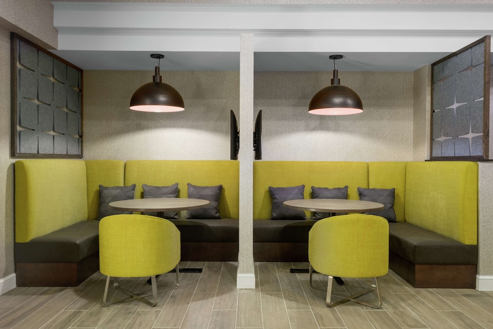 hampton inn and suites tampa ybor city downtown