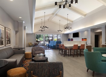 hampton inn and suites tampa north