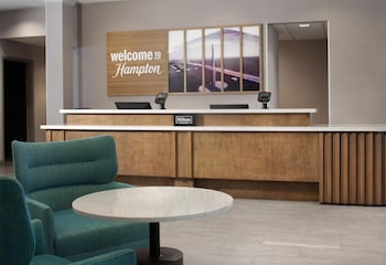 hampton inn and suites tampa north