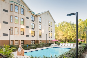 hampton inn and suites tampa north