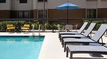 hampton inn and suites tampa north