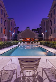 hampton inn and suites tampa north