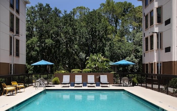 hampton inn and suites tampa north