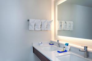 holiday inn express tampa brandon by ihg