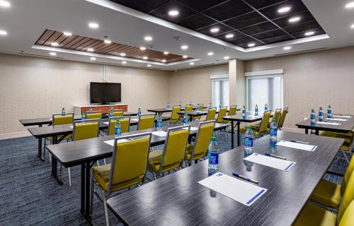 holiday inn express tampa brandon by ihg
