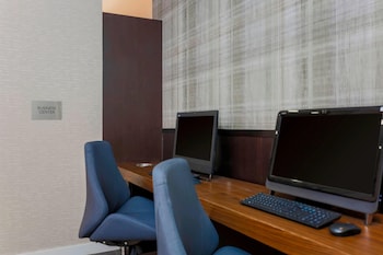 Courtyard By Marriott Tampa Brandon,Dover>>Brandon,3 star