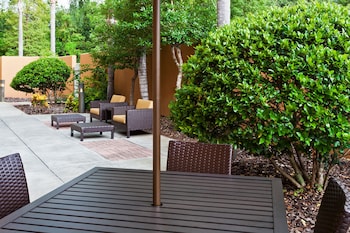 Courtyard By Marriott Tampa Brandon,Dover>>Brandon,3 star