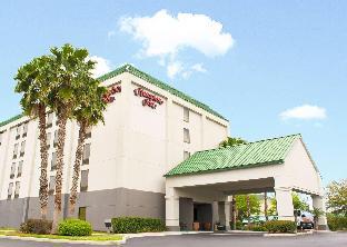 Hampton Inn Tampa-Veterans Expwy (Airport North),Egypt Lake-Leto>>Beach Walk,3 star