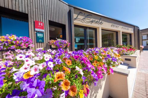 hotel lescale piscine and spa