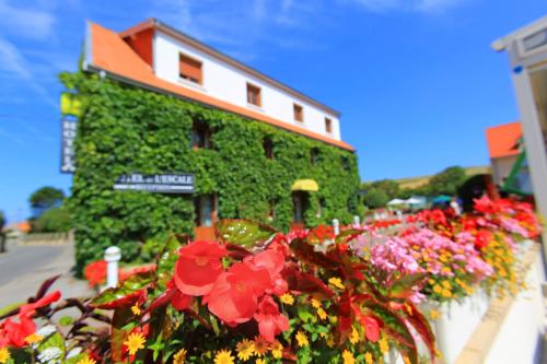hotel lescale piscine and spa