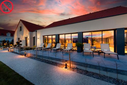 hotel lescale piscine and spa