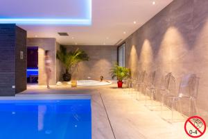 hotel lescale piscine and spa