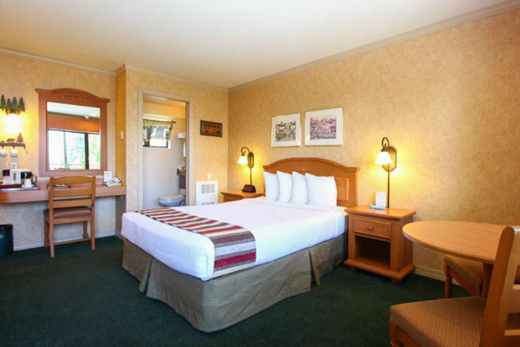 pepper tree inn