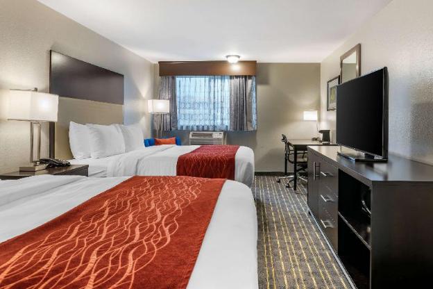 comfort inn and suites tigard near washington square