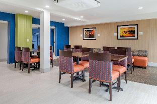 Comfort Inn & Suites Tigard Near Washington Square,Portland>>King City,3 star