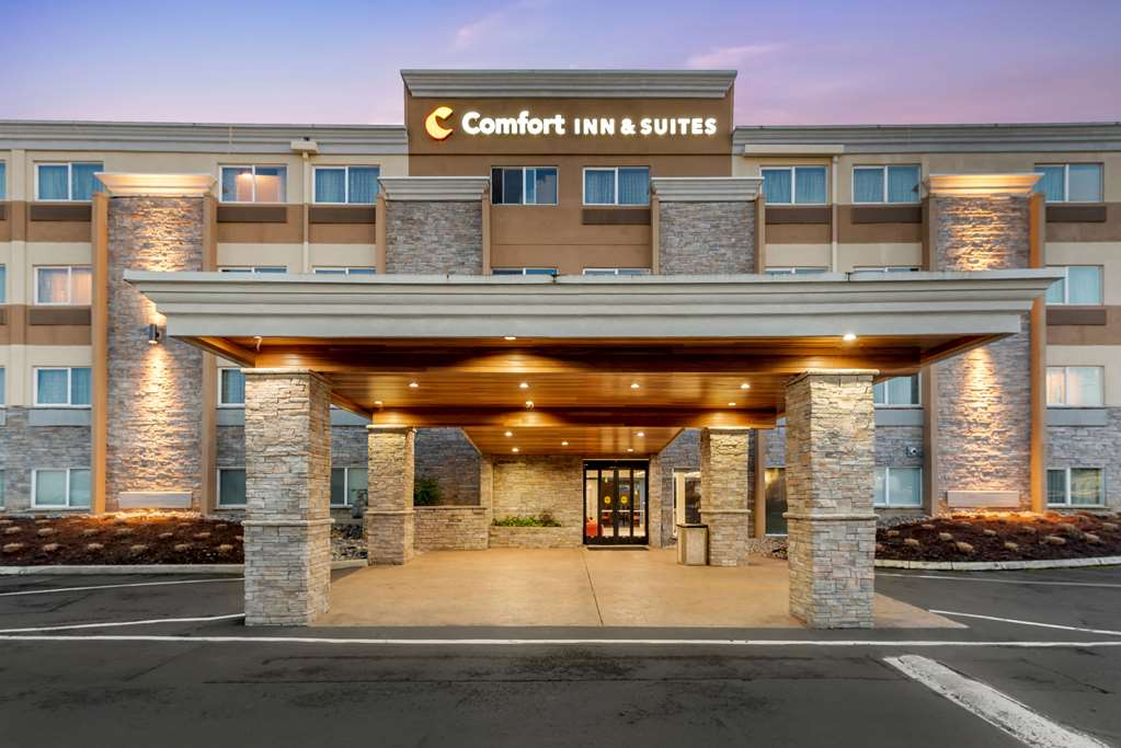 comfort inn and suites tigard near washington square