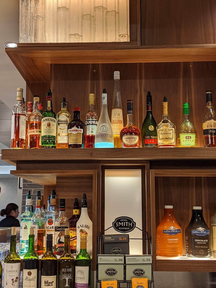 holiday inn portland columbia riverfront by ihg