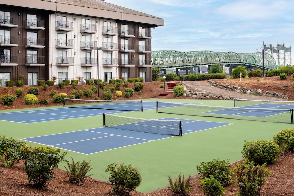 holiday inn portland columbia riverfront by ihg
