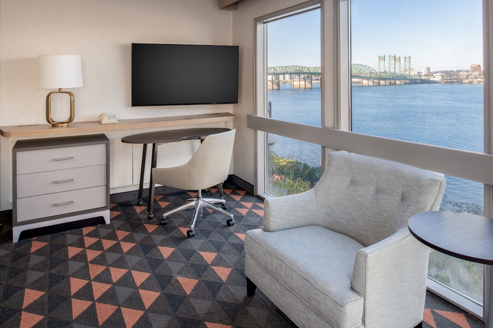 holiday inn portland columbia riverfront by ihg