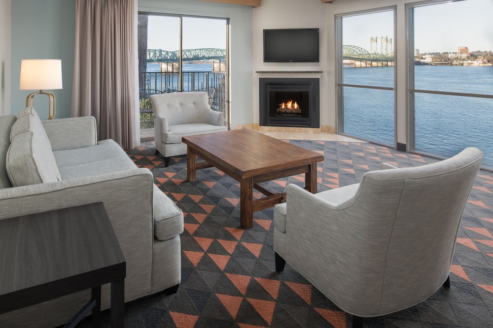 holiday inn portland columbia riverfront by ihg