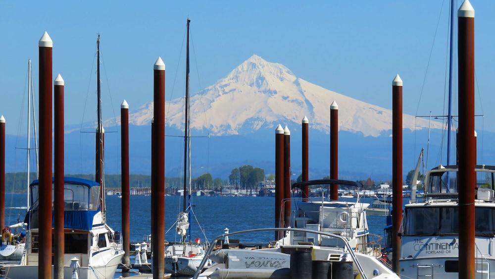 holiday inn portland columbia riverfront by ihg