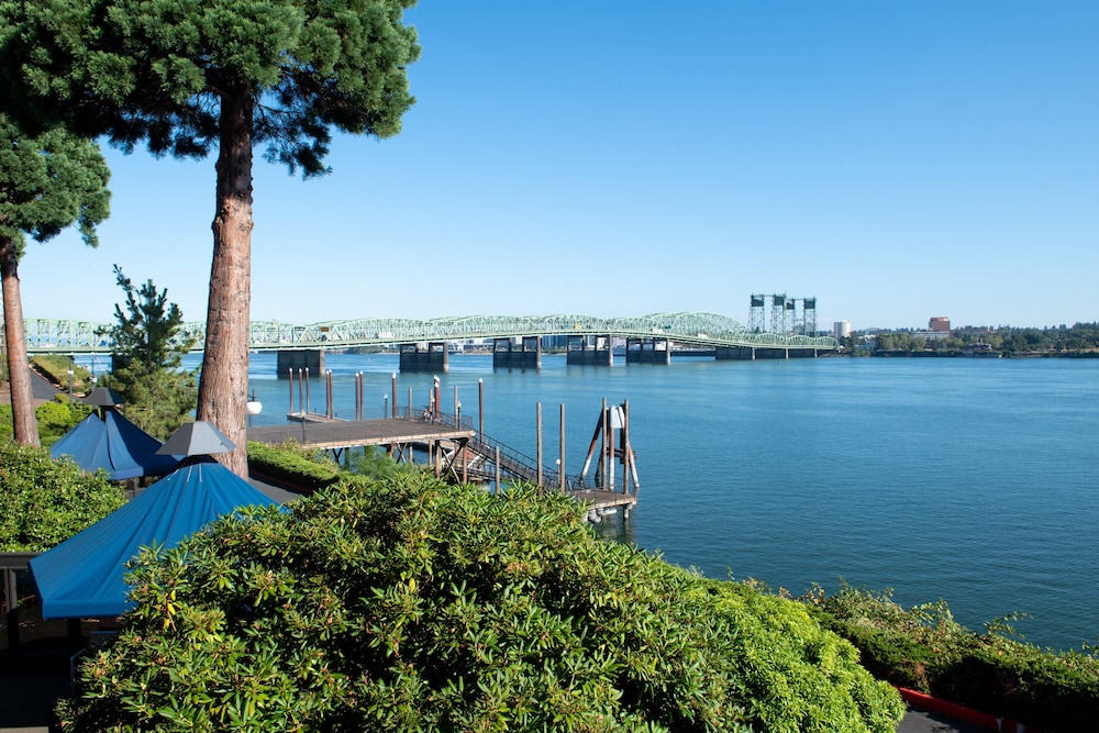 holiday inn portland columbia riverfront by ihg