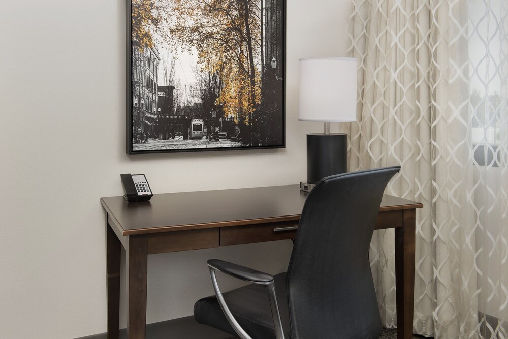 crowne plaza portland downtown convention center by ihg