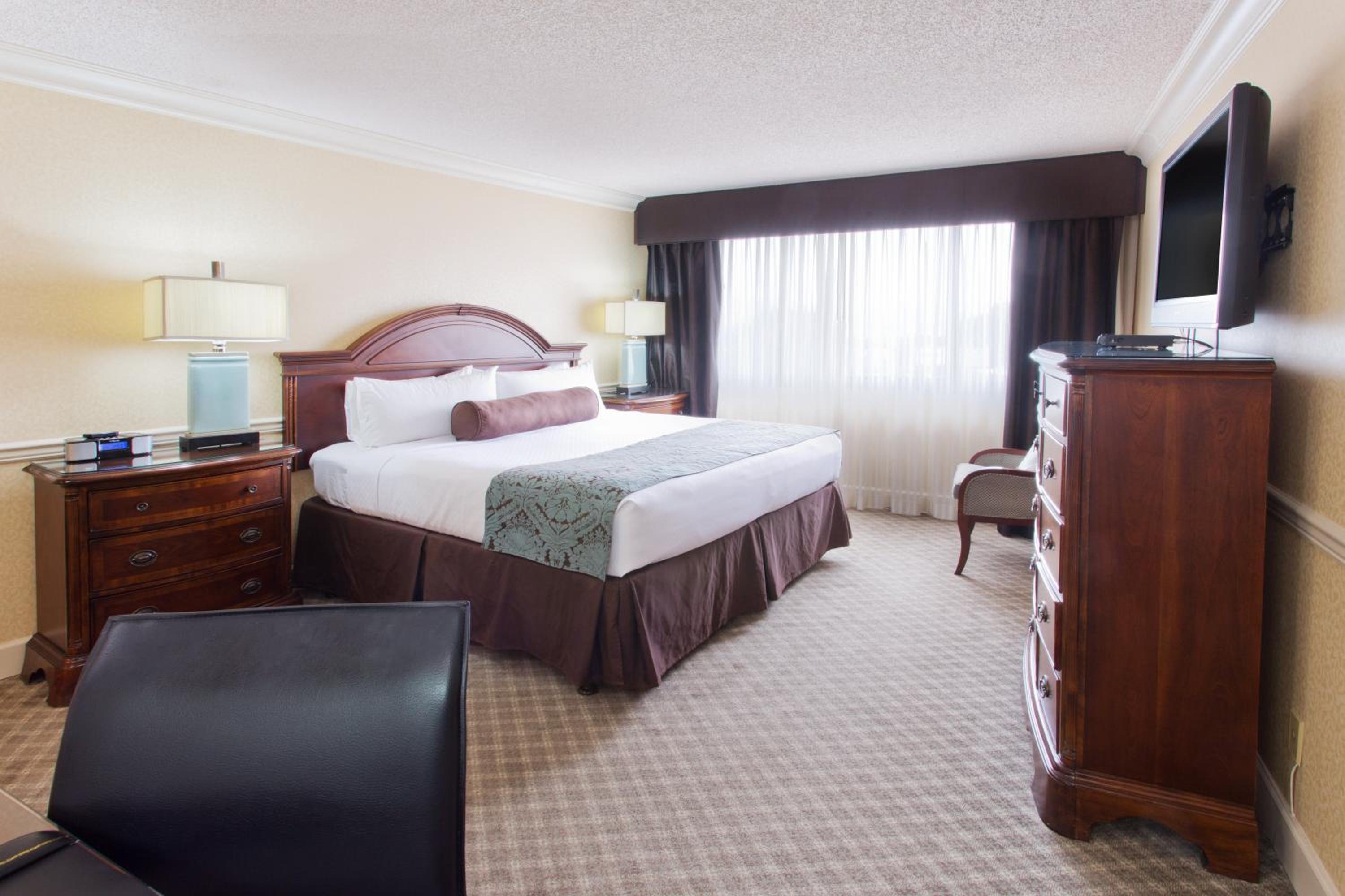 crowne plaza portland downtown convention center by ihg