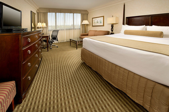 crowne plaza portland downtown convention center by ihg