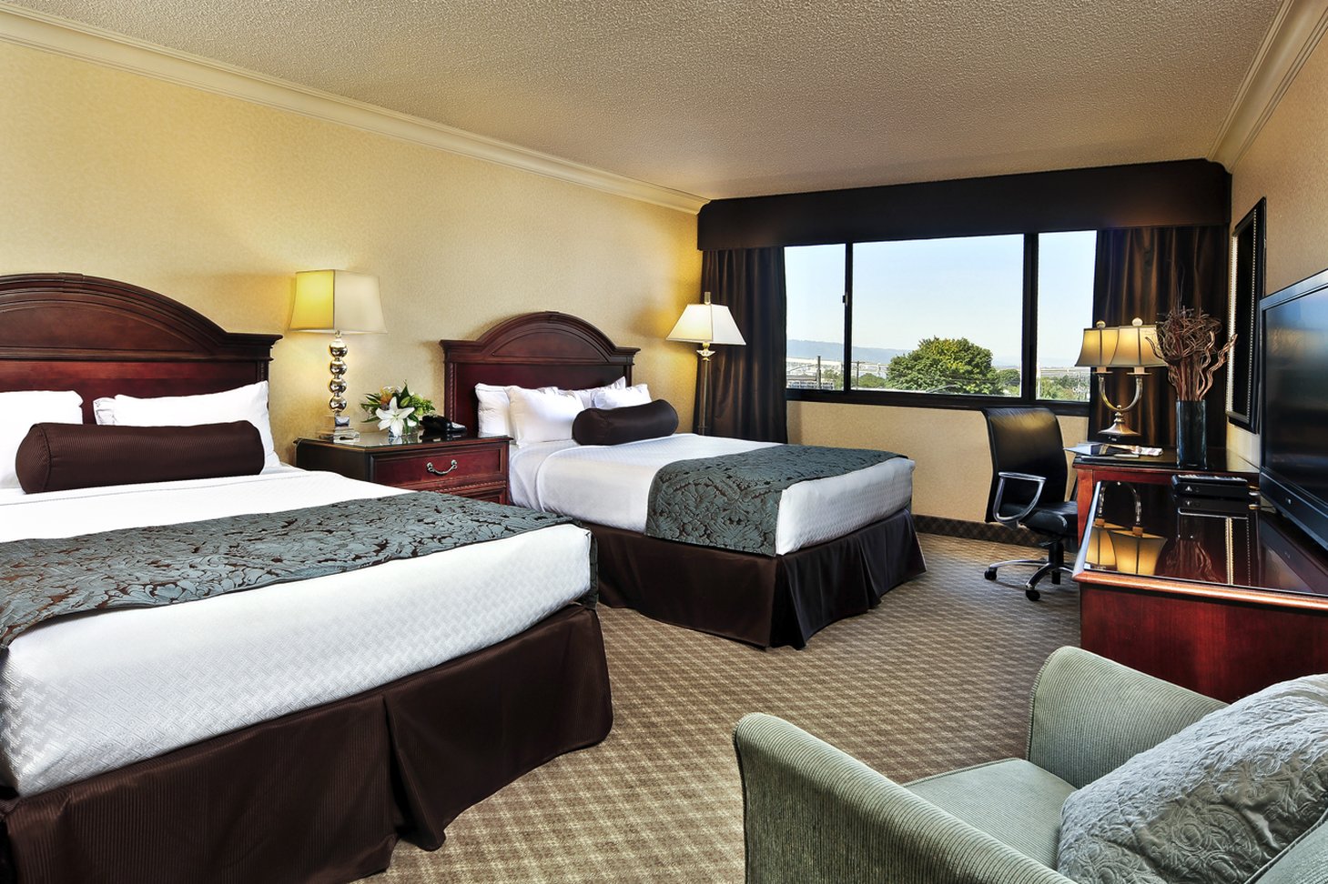 crowne plaza portland downtown convention center by ihg