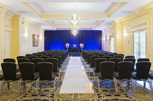 crowne plaza portland downtown convention center by ihg
