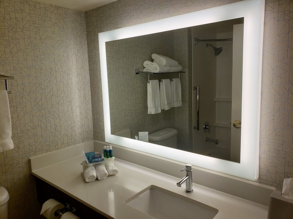 holiday inn express portland west hillsboro by ihg