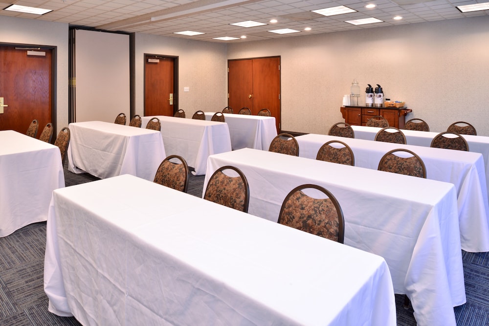 holiday inn express portland west hillsboro by ihg