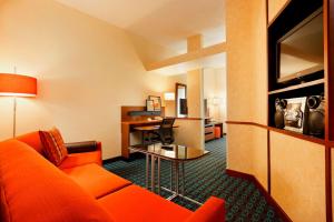 fairfield inn and suites by marriott lake oswego
