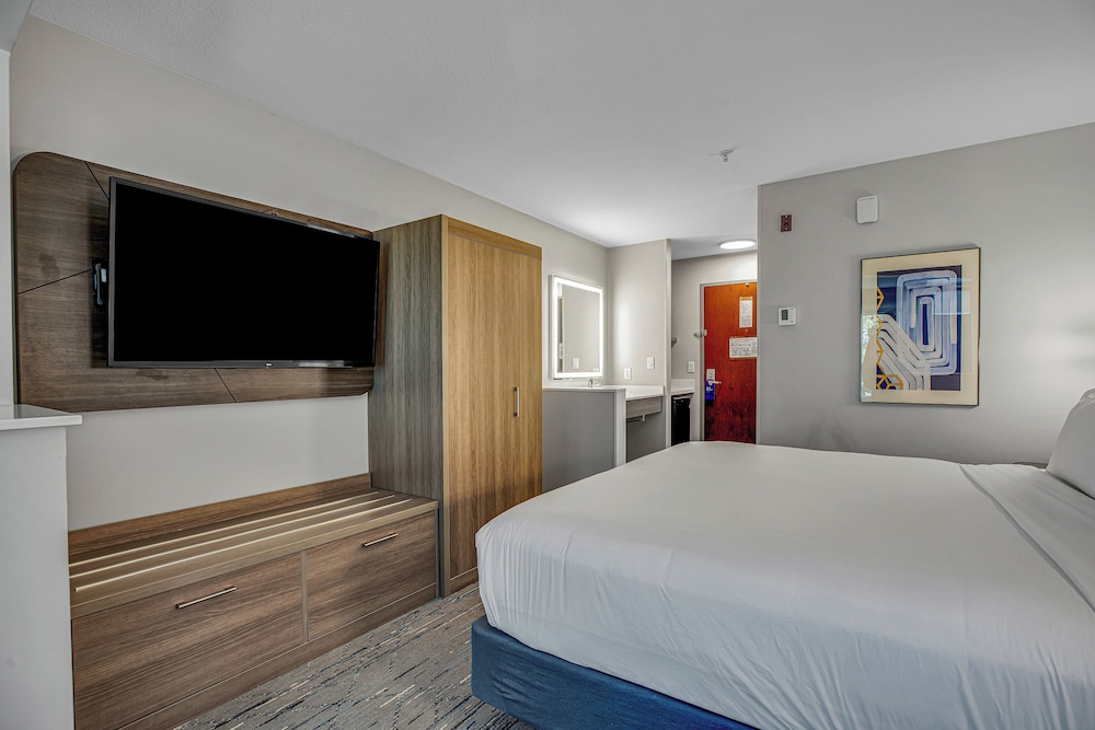 holiday inn express hotel and suites portland jantzen beach by ihg