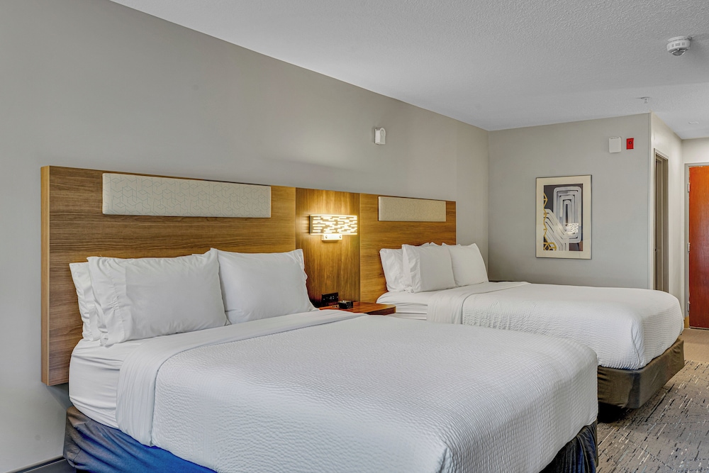 holiday inn express hotel and suites portland jantzen beach by ihg