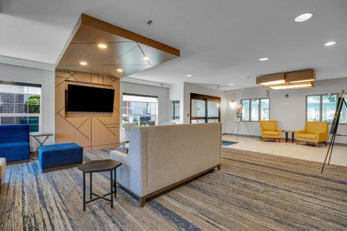 holiday inn express hotel and suites portland jantzen beach by ihg