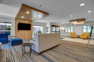 holiday inn express hotel and suites portland jantzen beach by ihg