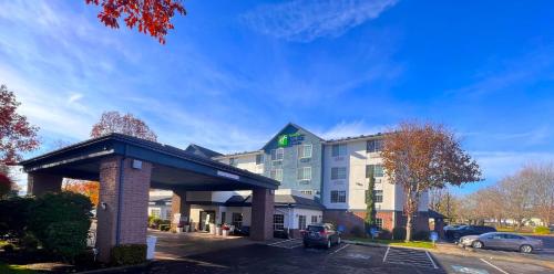 holiday inn express hotel and suites portland jantzen beach by ihg
