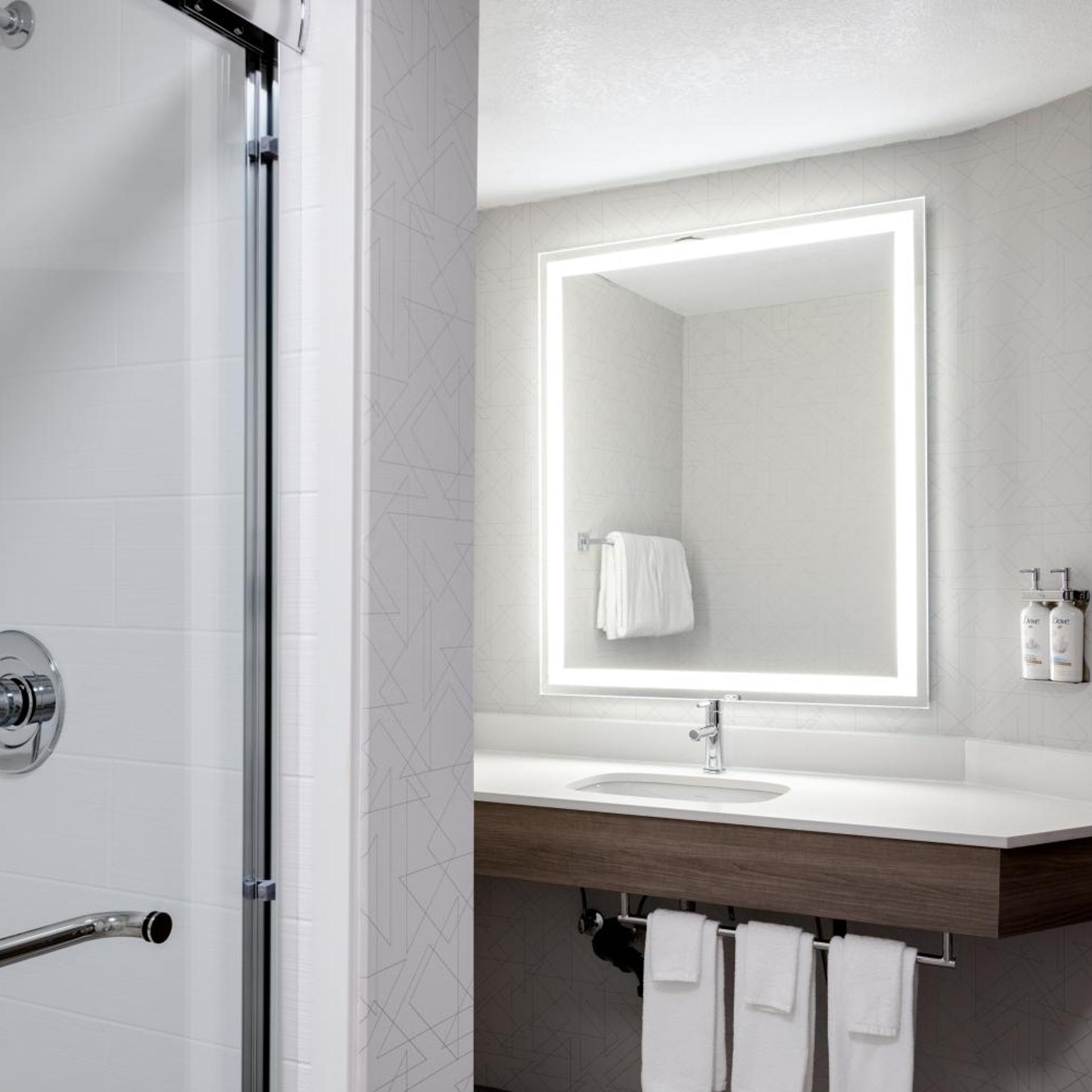 holiday inn express portland south lake oswego by ihg
