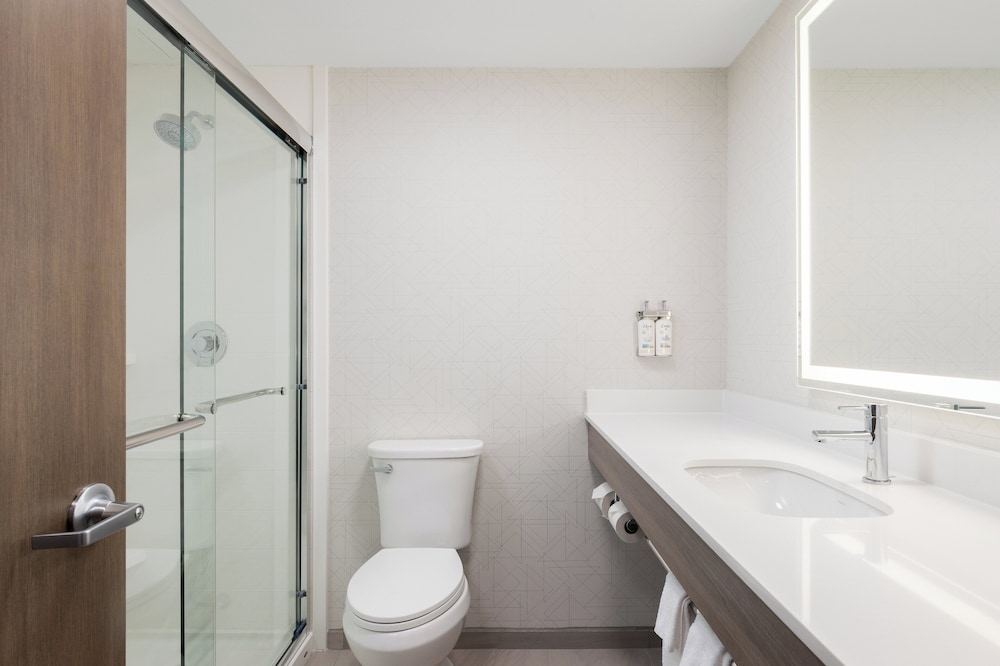 holiday inn express portland south lake oswego by ihg