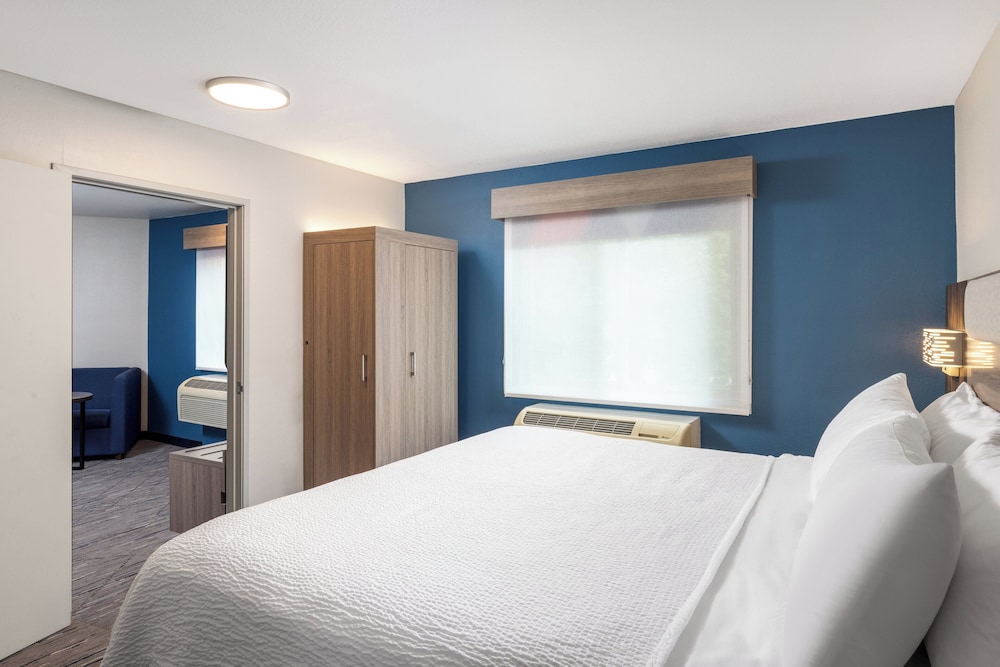 holiday inn express portland south lake oswego by ihg