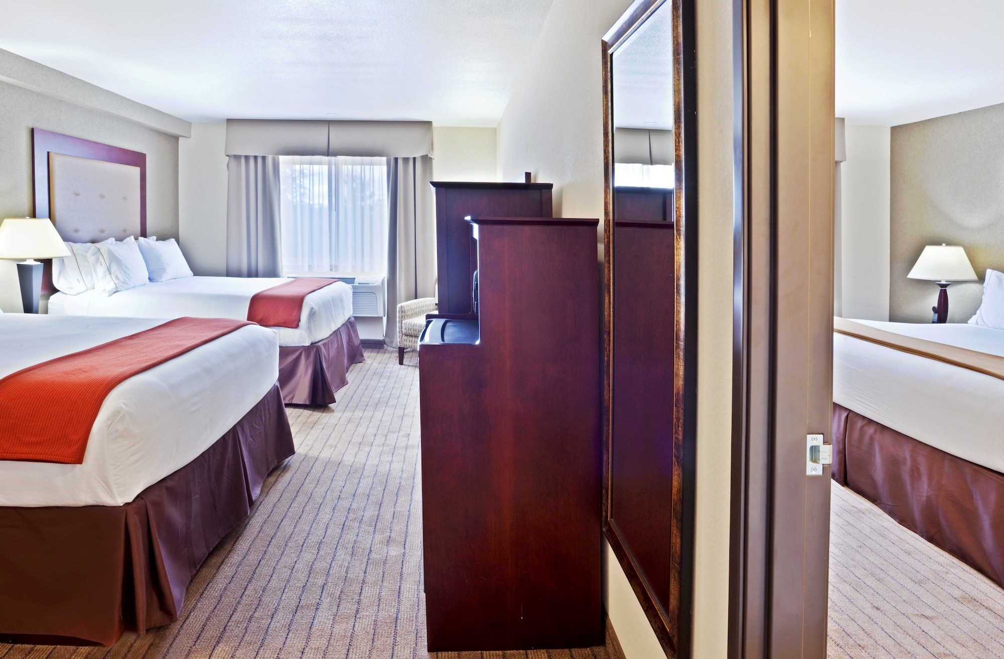 holiday inn express portland south lake oswego by ihg