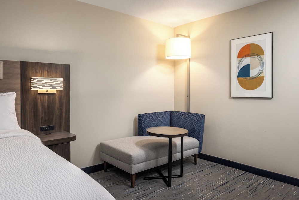 holiday inn express portland south lake oswego by ihg