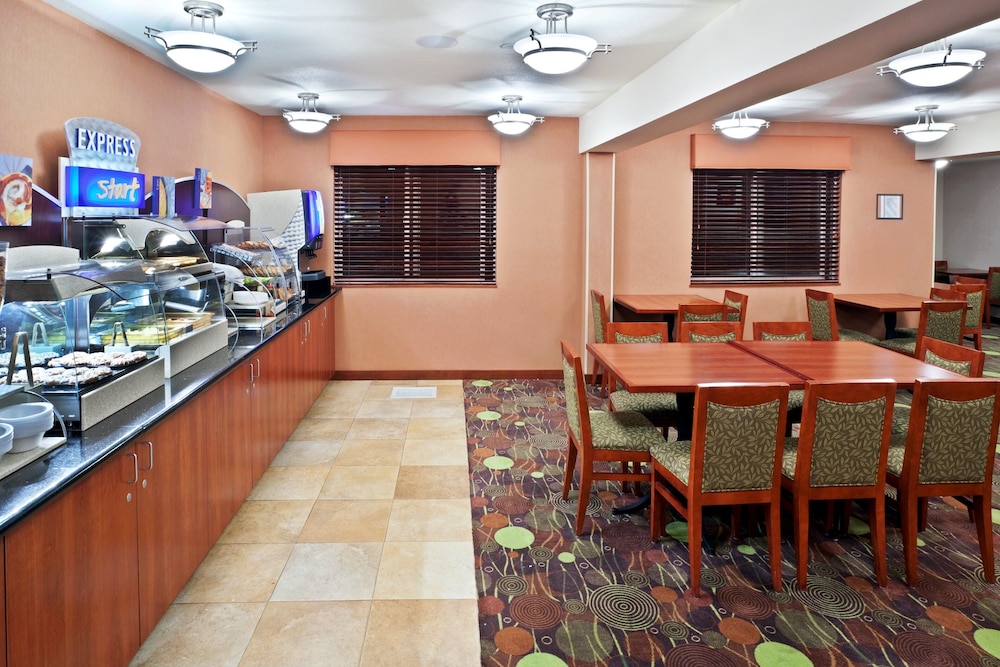 holiday inn express portland south lake oswego by ihg