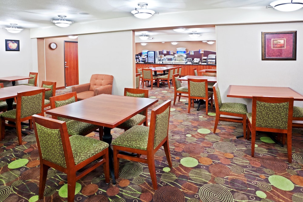 holiday inn express portland south lake oswego by ihg