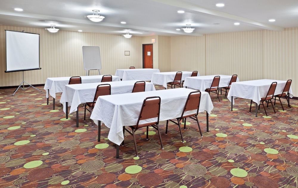 holiday inn express portland south lake oswego by ihg