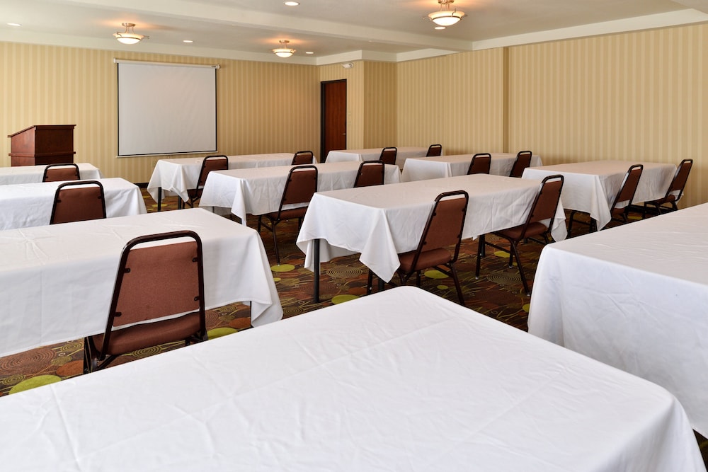 holiday inn express portland south lake oswego by ihg